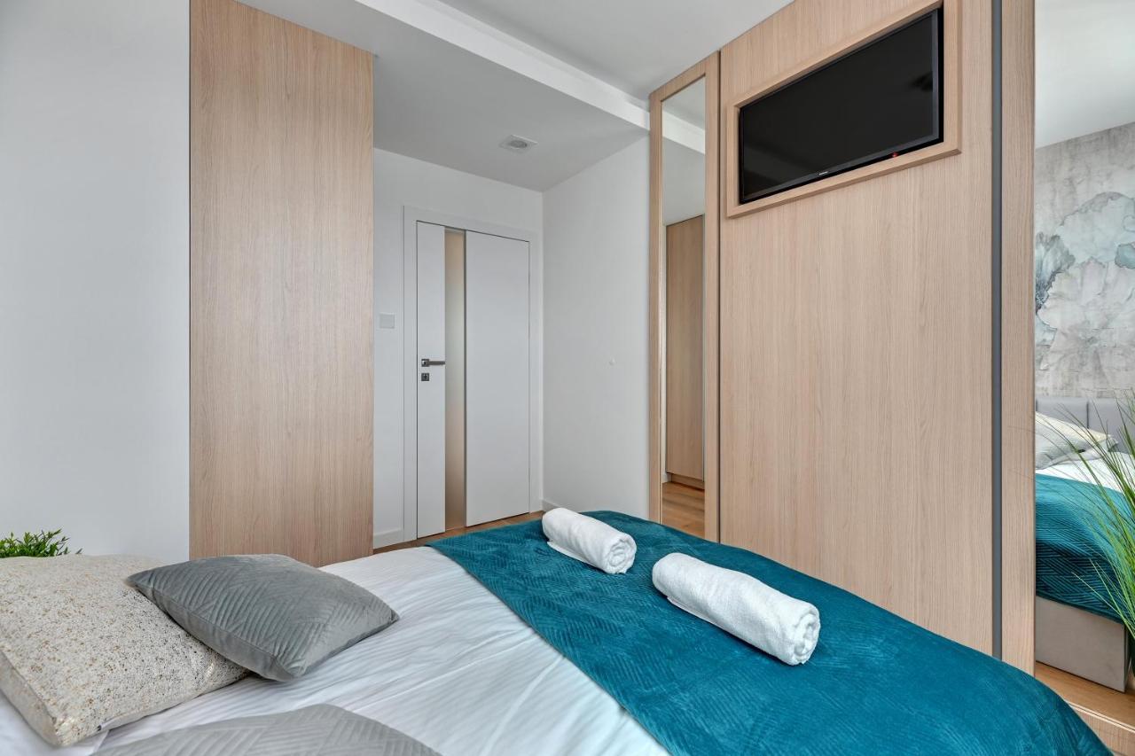 Diamond Suites - Sea View กดัญสก์ ภายนอก รูปภาพ